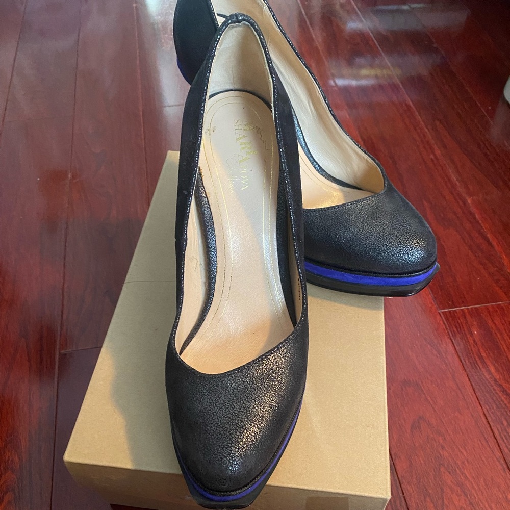 Cole Haan Black Heels with Blue Accent